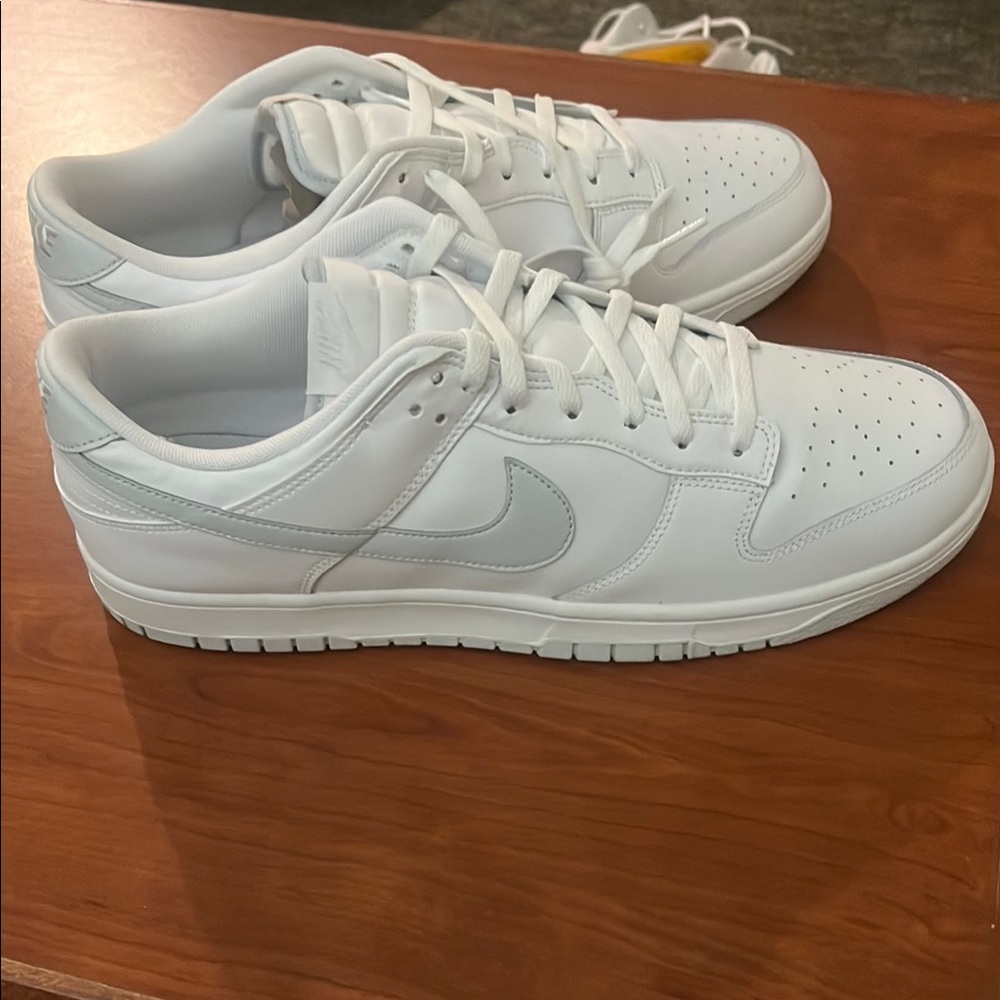 Nike White Dunks Classic Design